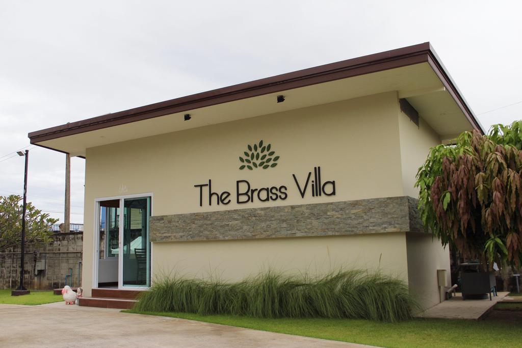 The Brass Villa Garden Resort Sattahip Exteriör bild
